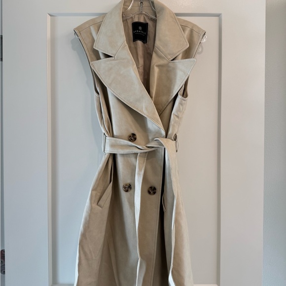 Bagatelle Light Cream Sleeveless Trench Vest - Faux Leather - Picture 4 of 5